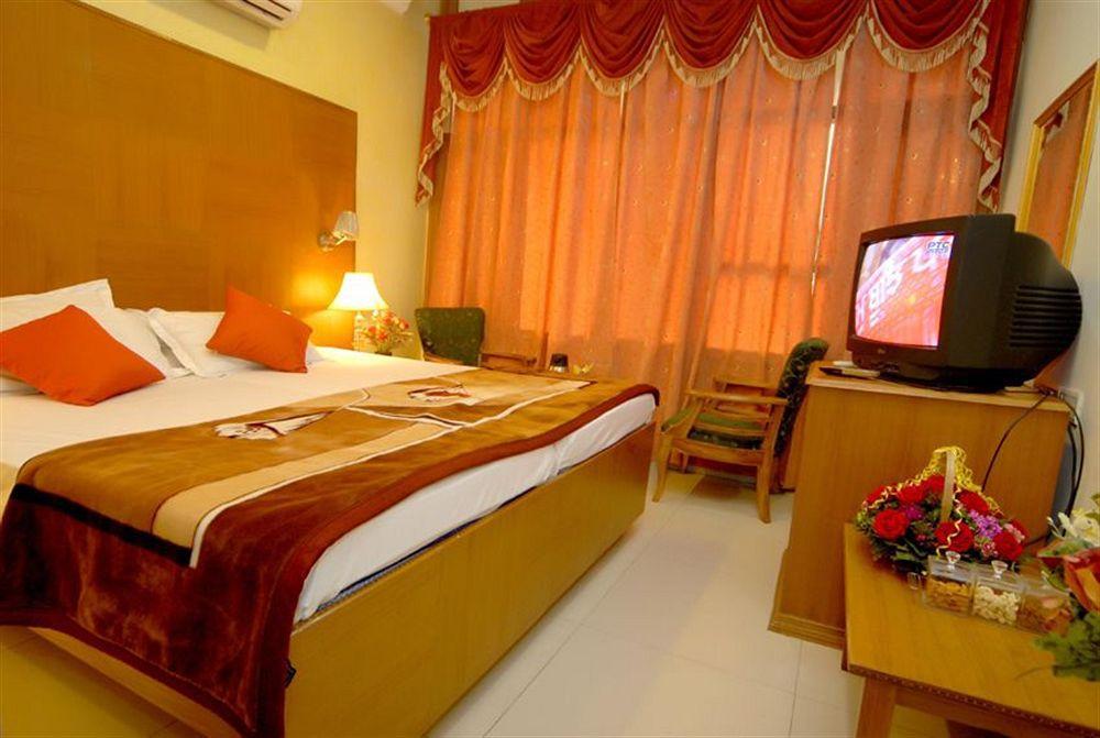 Hotel Diamond Plaza Chandigarh Exterior photo
