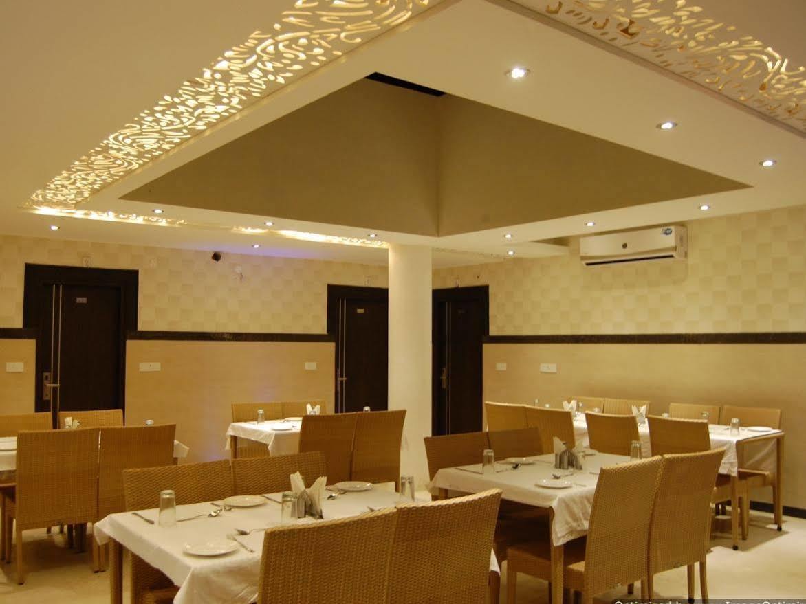 Hotel Diamond Plaza Chandigarh Exterior photo