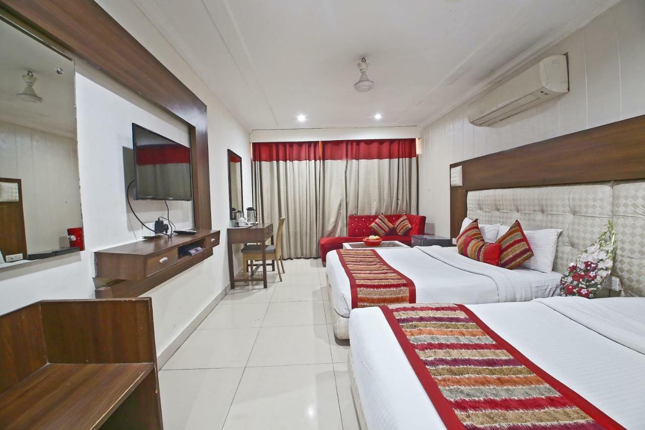 Hotel Diamond Plaza Chandigarh Exterior photo